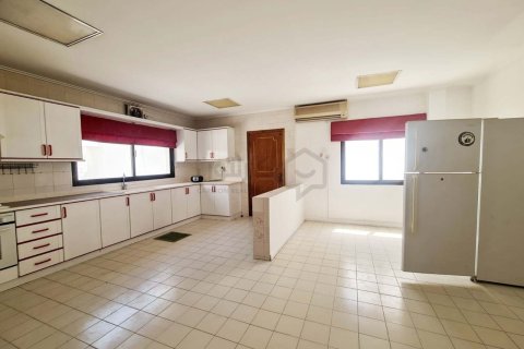 Villa de 4 chambres à Manama, Bahrain No. 59094 5