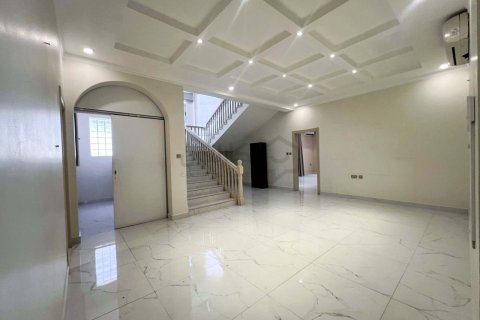 5 bedrooms Villa in Tubli, Bahrain No. 59092 3