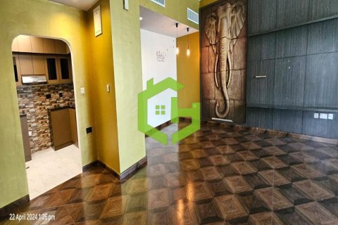Квартира с 2 спальнями в Executive Towers, ОАЭ №20496 7