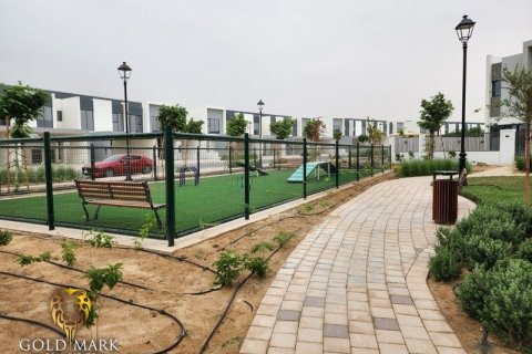 Townhouse de 3 chambres à Dubai Land, UAE No. 27957 3