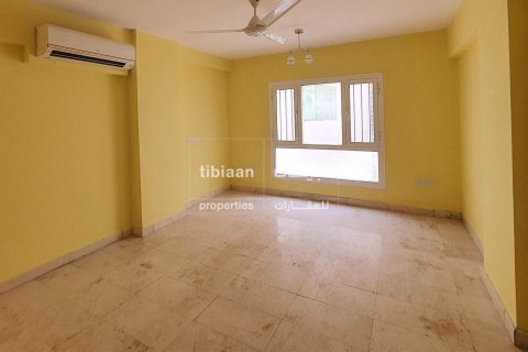 2 bedrooms Apartment in Muscat, Oman No. 53467 6