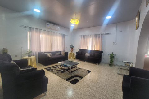 4 bedrooms Villa in Muscat, Oman No. 54181 3