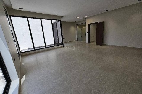 7 bedrooms Villa in Riyadh, Saudi Arabia No. 69134 11