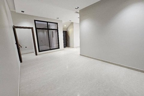 7 bedrooms Villa in Riyadh, Saudi Arabia No. 69134 5