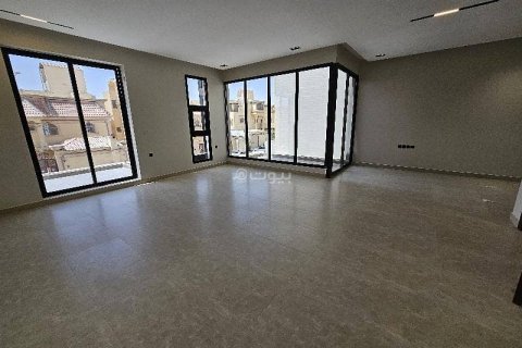 7 bedrooms Villa in Riyadh, Saudi Arabia No. 69134 12