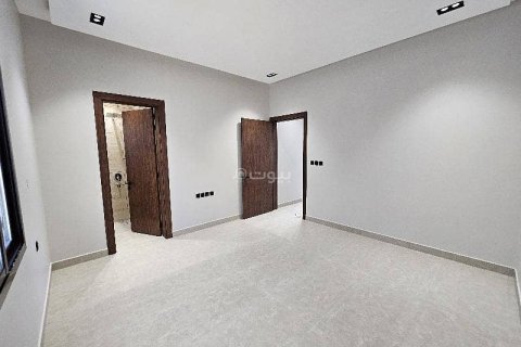 7 bedrooms Villa in Riyadh, Saudi Arabia No. 69134 18