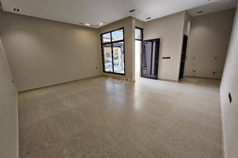 7 bedrooms Villa in Riyadh, Saudi Arabia No. 69134 4