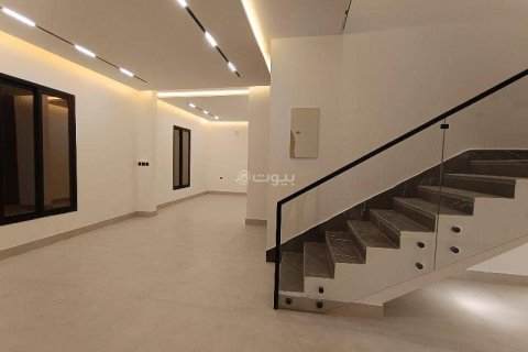 3 bedrooms Apartment in Riyadh, Saudi Arabia No. 99489