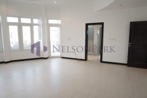 6 bedrooms Villa in Doha, Qatar No. 57482 18