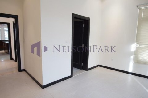 6 bedrooms Villa in Doha, Qatar No. 57482 9