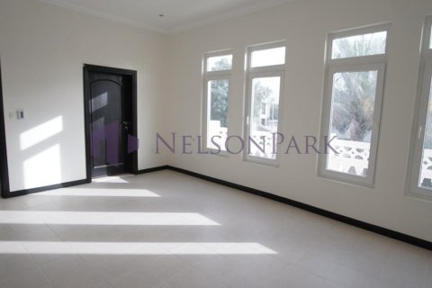 6 bedrooms Villa in Doha, Qatar No. 57482 13