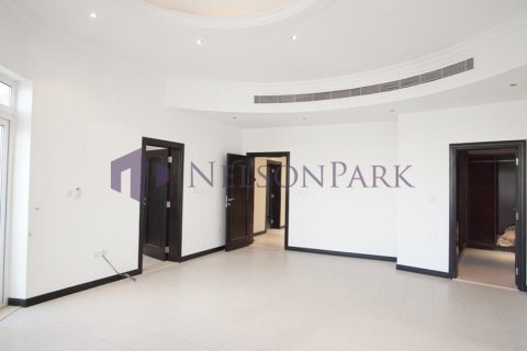 6 bedrooms Villa in Doha, Qatar No. 57482 19