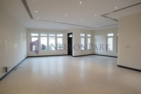6 bedrooms Villa in Doha, Qatar No. 57482 5