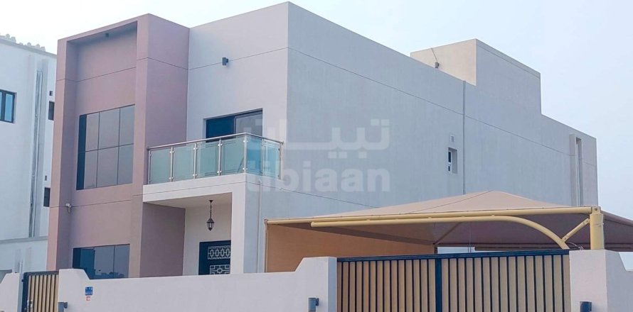Villa de 4 chambres à As Sib, Oman No. 53672