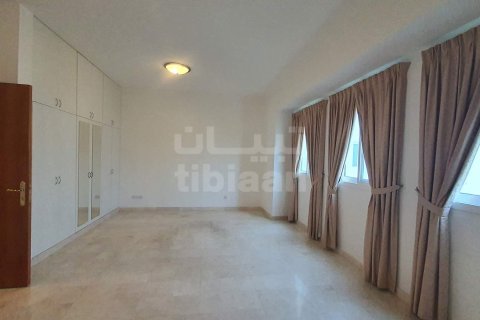 Villa Jumelée de 4 chambres à Muscat, Oman No. 53673 4