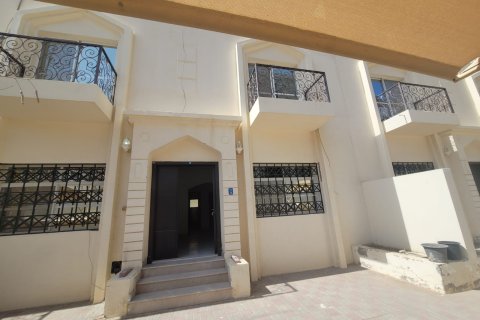 4 bedrooms Villa in Muscat, Oman No. 62443