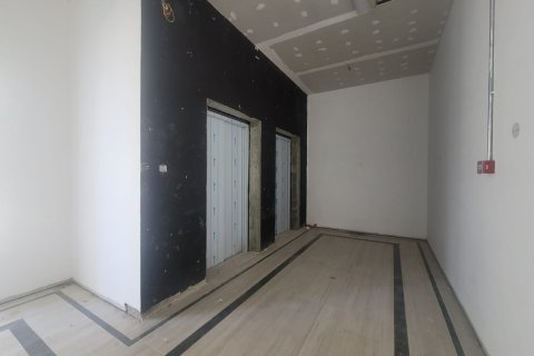 Commercial property in Muscat, Oman No. 62447 3