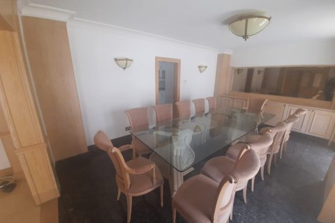 Villa de 6 dormitorios en Madinat as'Sultan Qaboos, Oman No. 54639 5
