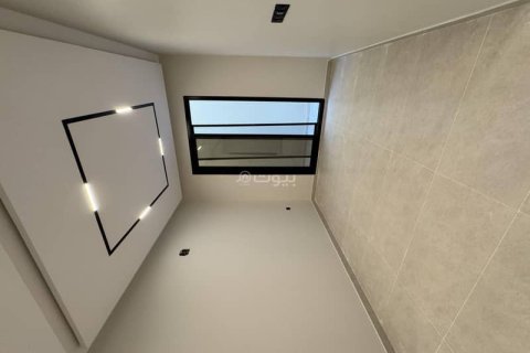 Villa de 8 dormitorios en Riyadh, Saudi Arabia No. 60107 12