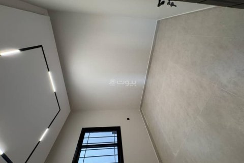 Villa de 8 dormitorios en Riyadh, Saudi Arabia No. 60107 20