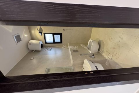 Villa de 8 dormitorios en Riyadh, Saudi Arabia No. 60107 16