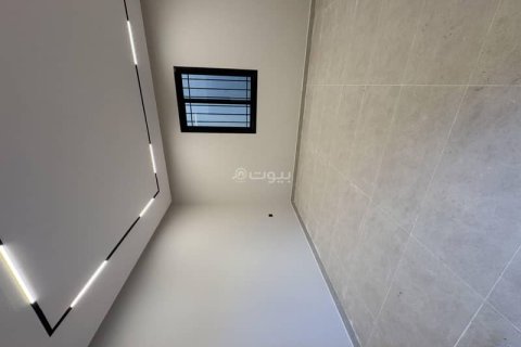 Villa de 8 dormitorios en Riyadh, Saudi Arabia No. 60107 5