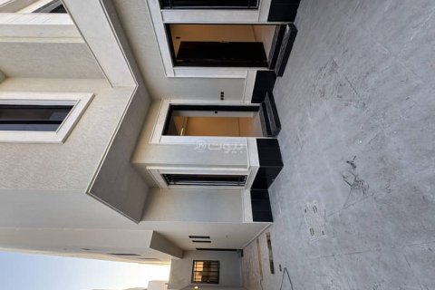 Villa de 8 dormitorios en Riyadh, Saudi Arabia No. 60107 3