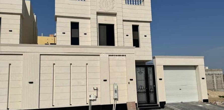 Villa de 5 dormitorios en Khobar, Saudi Arabia No. 60104