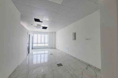 Commercial property de 1363m² à Muscat, Oman No. 69075 3