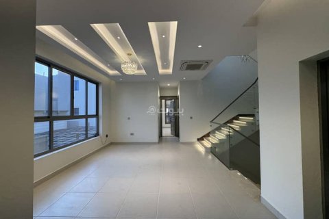 6 bedrooms Villa in Khobar, Saudi Arabia No. 60214 28
