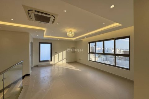 6 bedrooms Villa in Khobar, Saudi Arabia No. 60214 9
