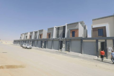 3 bedrooms Apartment in Riyadh, Saudi Arabia No. 60215 3