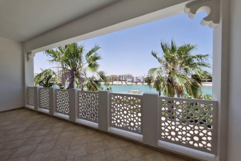 Villa de 3 dormitorios en Doha, Qatar No. 58462 5