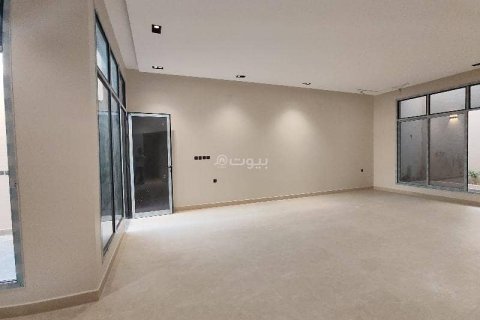 Villa de 5 chambres à Riyadh, Saudi Arabia No. 67361 14