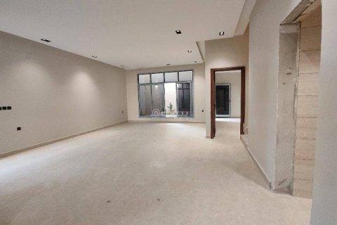 Villa de 5 chambres à Riyadh, Saudi Arabia No. 67361 13