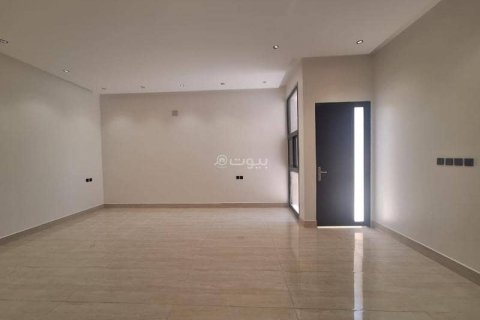 Villa de 6 dormitorios en Riyadh, Saudi Arabia No. 67365 8