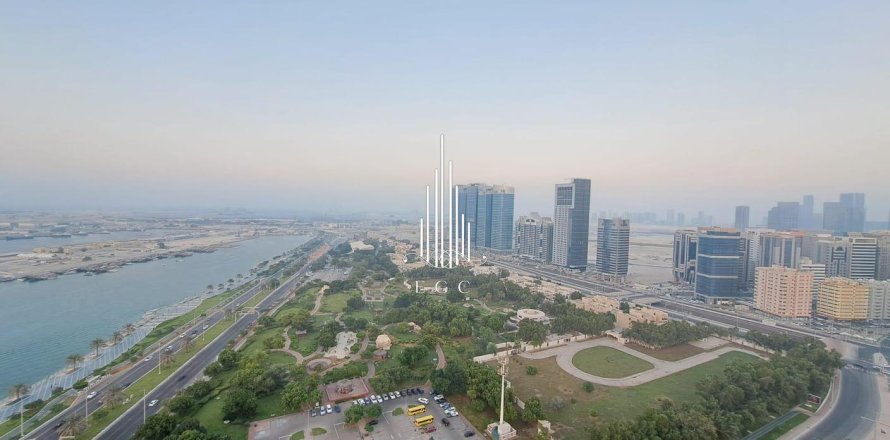 3 غرف نوم شقة في Corniche Road, الإمارات العربية المتحدة رقم 37660