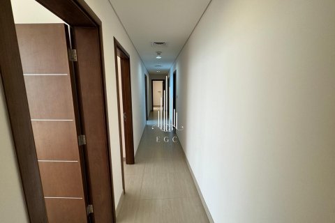 5 bedrooms Apartment in Corniche Road, UAE No. 36710 21