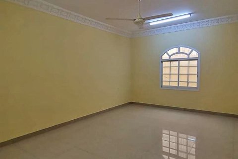 Villa Gemela de 5 dormitorios en As Sib, Oman No. 54860 7