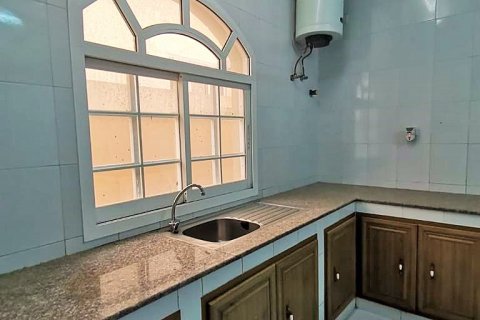 Villa Gemela de 5 dormitorios en As Sib, Oman No. 54860 8