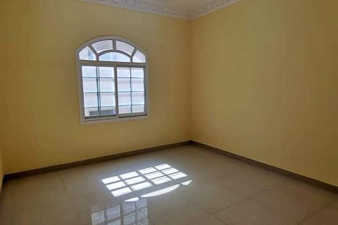 Villa Gemela de 5 dormitorios en As Sib, Oman No. 54860 4