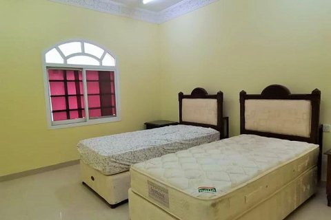 Villa Gemela de 5 dormitorios en As Sib, Oman No. 54860 6