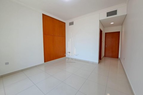 Appartement de 4 chambres à Tourist Club Area, UAE No. 24627 10