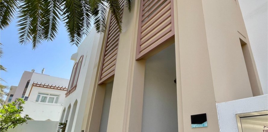 Townhouse de 3 dormitorios en Oman No. 62895