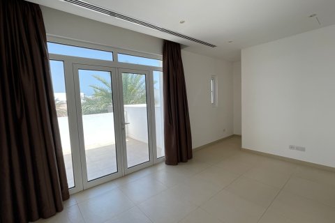 Townhouse de 3 dormitorios en Oman No. 62895 8