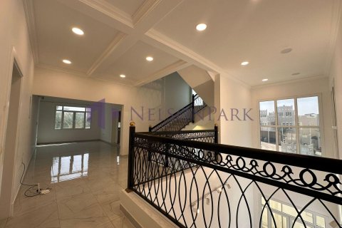 4 bedrooms Villa in Doha, Qatar No. 57984 14