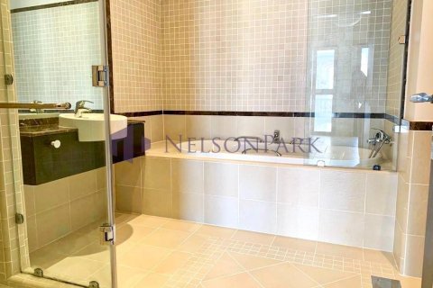 2 bedrooms Apartment in Doha, Qatar No. 56604 8