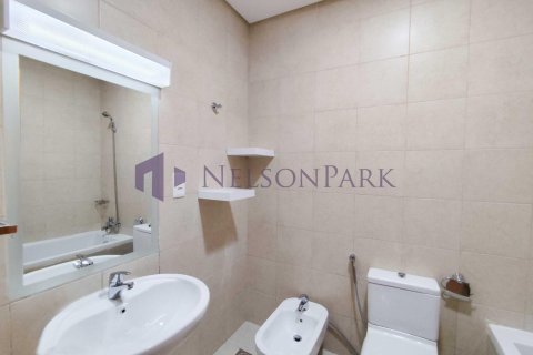 2 bedrooms Apartment in Doha, Qatar No. 56601 10
