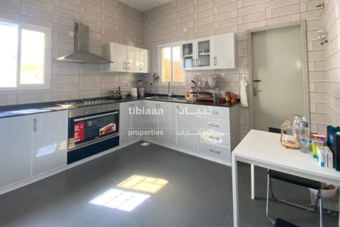 Вилла с 4 спальнями в Маскат, Оман №54037 5