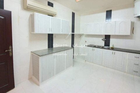 Apartment de 3 dormitorios en Muscat, Oman No. 54031 6